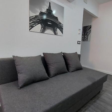 Madrid Luna House Apartment Exterior photo